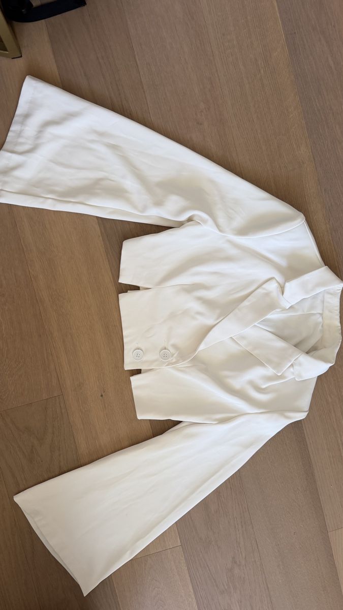 H&M Ensembles & Tailleurs: Kurzer modischer Blazer Gr. S – Neuf (Voir description) à Steinhausen par inmumi