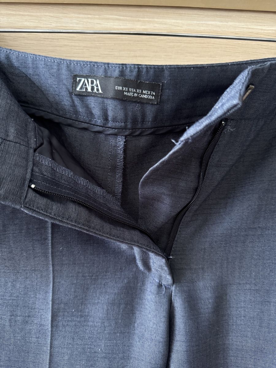 Zara Hosen: Zara navy suit trousers xs – Gebraucht aus Zürich von Lovelyperfumes 2