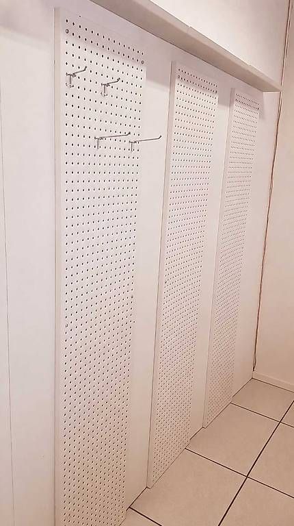 Wände & Decken: Lochpaneele mit Haken  5 Stück – Gebraucht aus Zürich von iriada 2