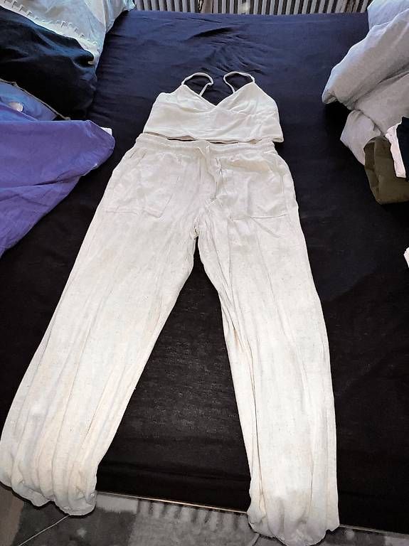 Lotti di vestiti: Sommer Set Amisu Leinenmix – Usato da Niederglatt ZH venduto da NICELODEON18