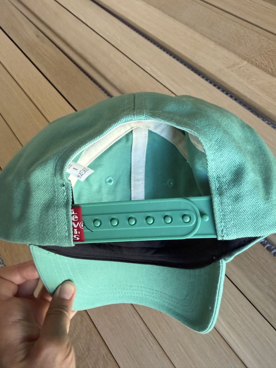 Levi's Chapeaux, bonnets & casquettes: Levi's Cap mint green color- adjustable , medium – Neuf (Voir description) à Corsier GE par Karol_save_planet 4