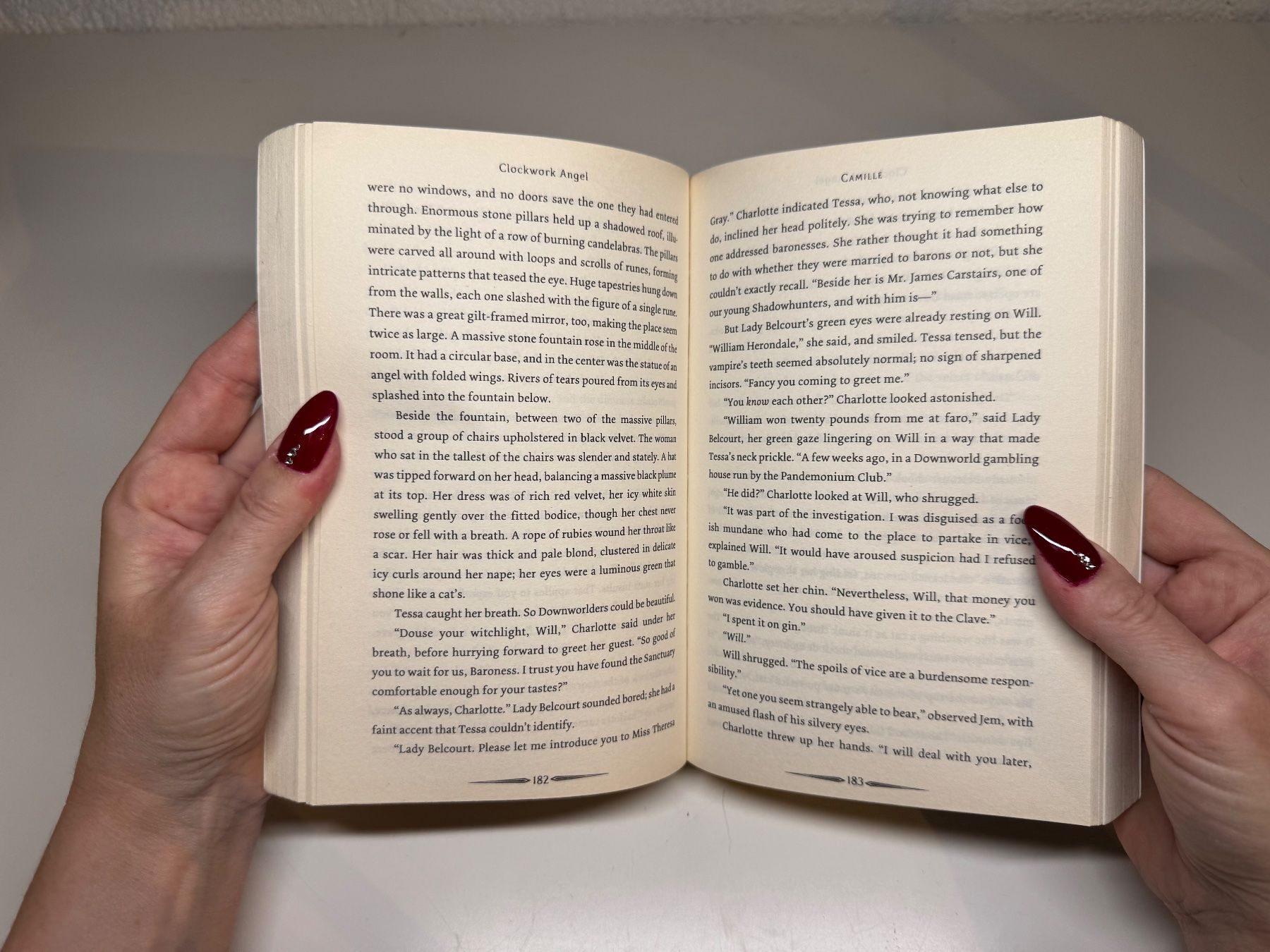Libri: NOVEL: Cassandra Clare, Clockwork Angel – Usato da Grosswangen venduto da English_books 5