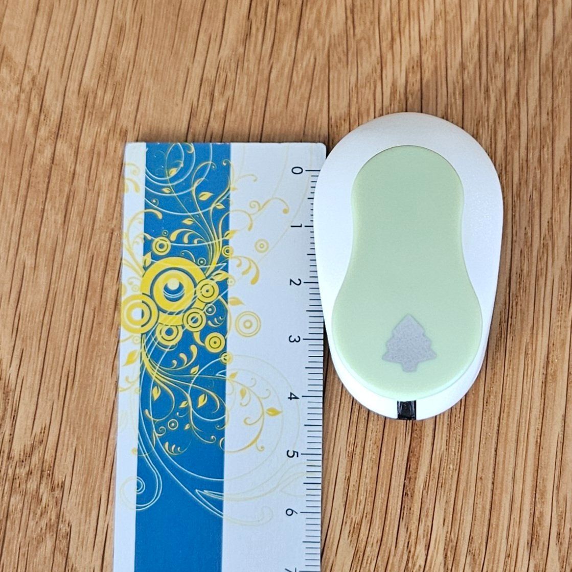 Kits de loisir créatif: 3 Stanzer und 1 Schere – D'occasion à Möriken AG par pam66 1