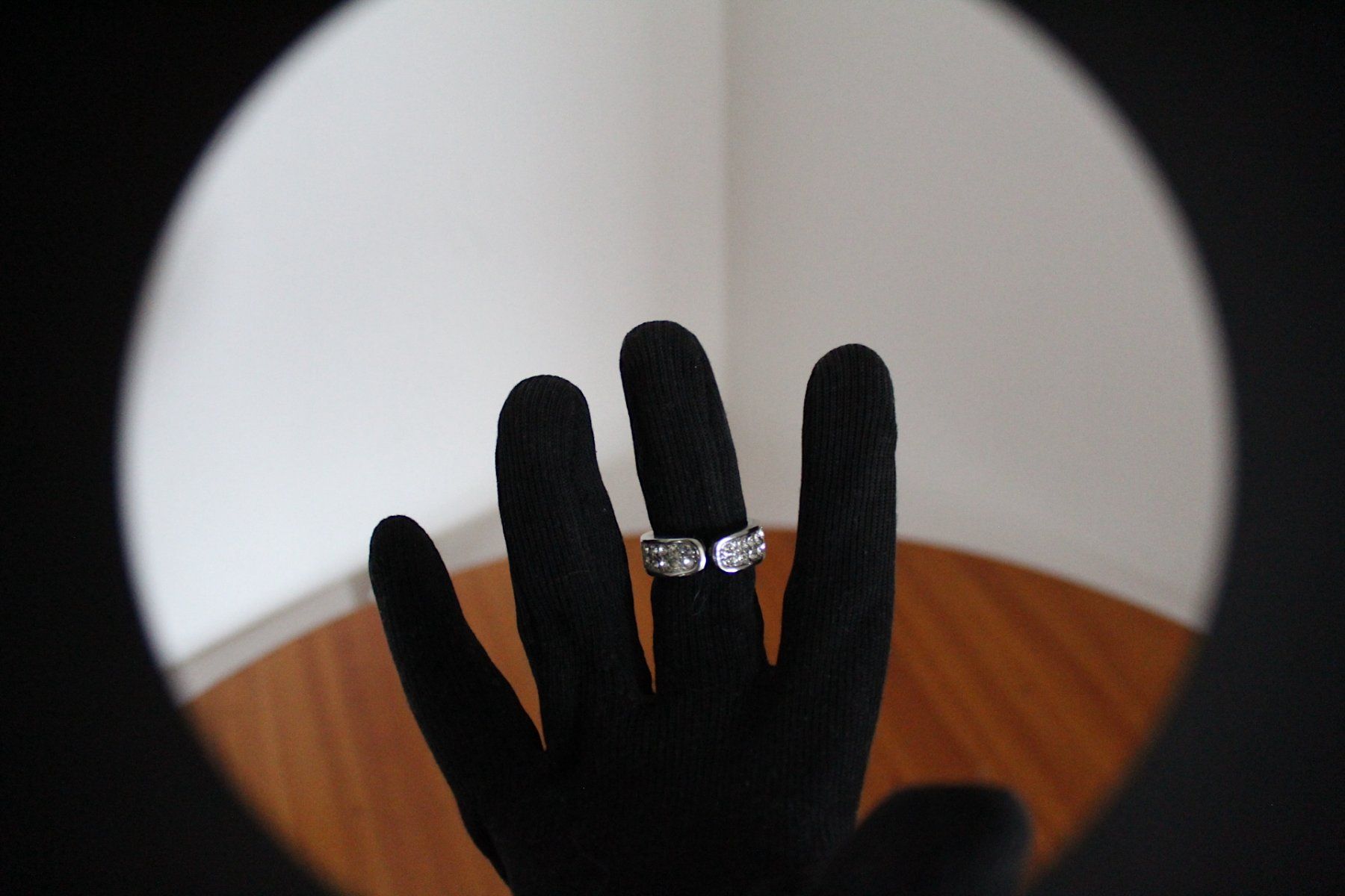 Anelli: Ring mit Strasssteine, Gr. 60 - 19 mm – Usato da Locarno venduto da madame-tus-sauds