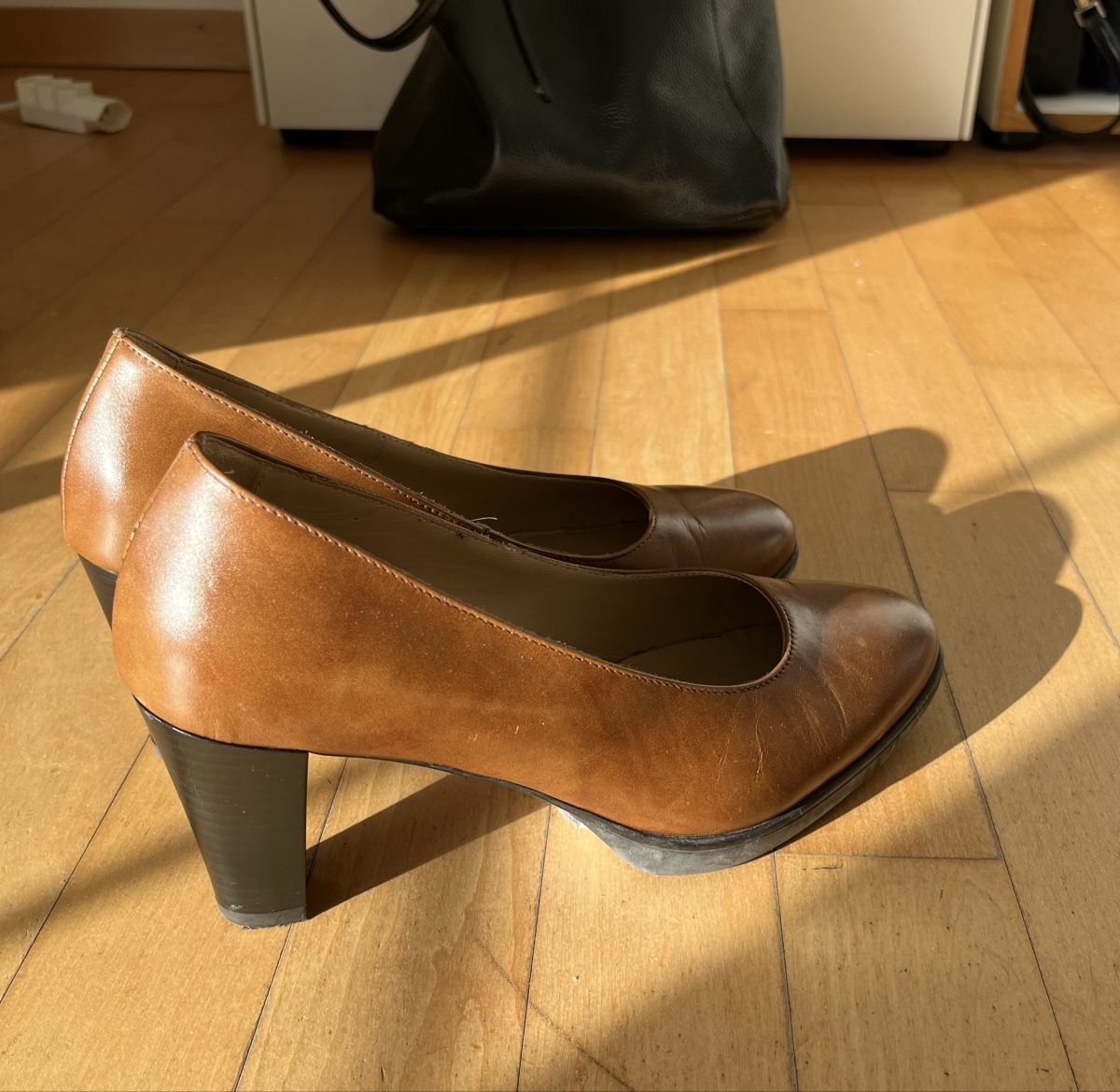 Damenschuhe: Braune Nero Giardini Leder Pumps, 39 – Gebraucht aus Zumikon von nata_sells 1