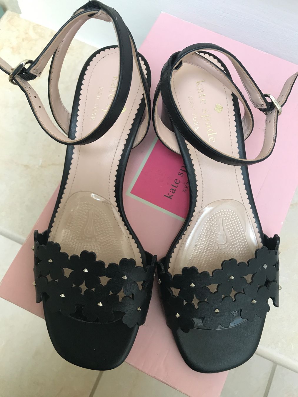 Kate Spade Scarpe da donna: KATE SPADE Daisy mid Sandal 37 in Schwarz – Usato da Glattfelden venduto da Danshari 4