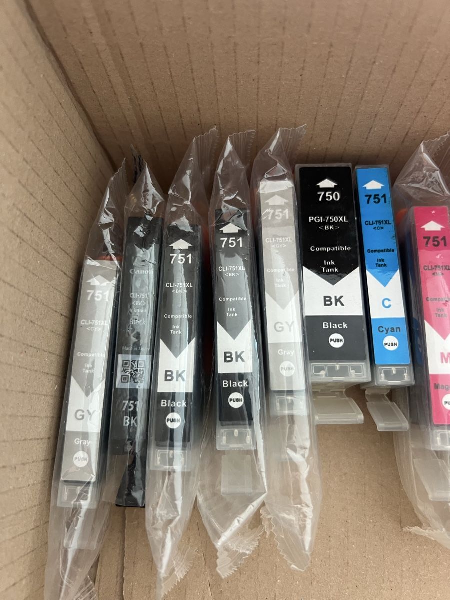 Canon Druckerpatronen & Toner: Canon Cli 750/751 TintenPatrone – Neu und originalverpackt aus Kilchberg ZH von chrishowald 1