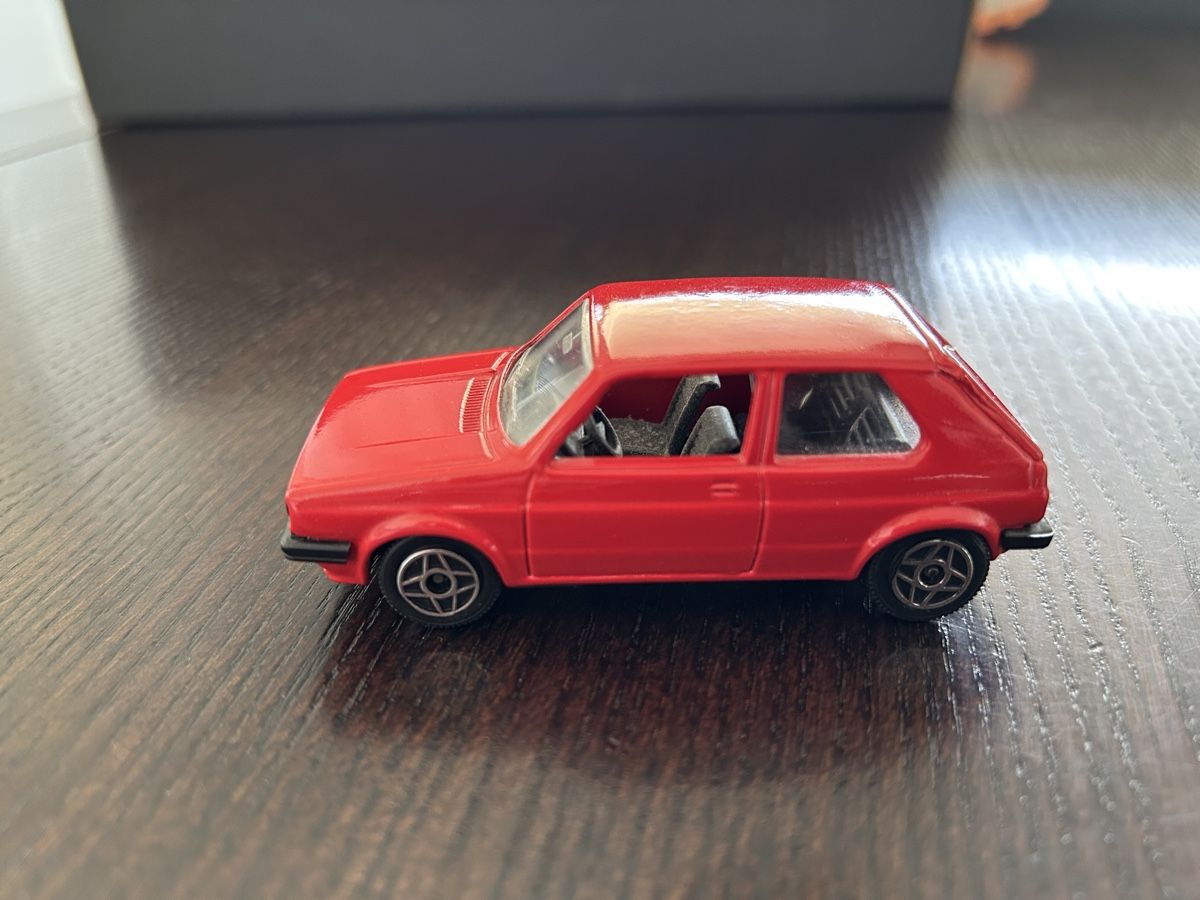 Volkswagen Modellini d'auto: VW Golf GTI Modell 1:43 – Usato da Islisberg venduto da Nawi2000 4