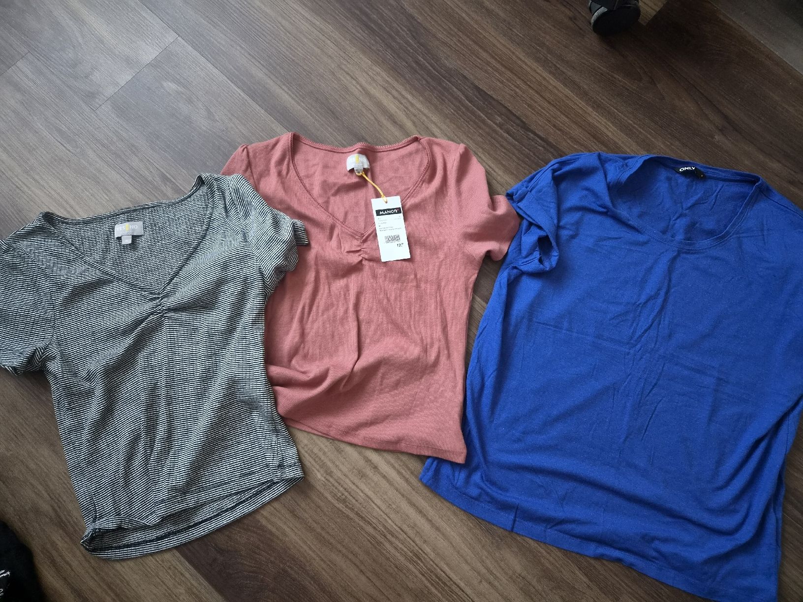 Lots de vêtements: Kleiderpaket Grösse M – D'occasion à Altishofen par tammy05 1