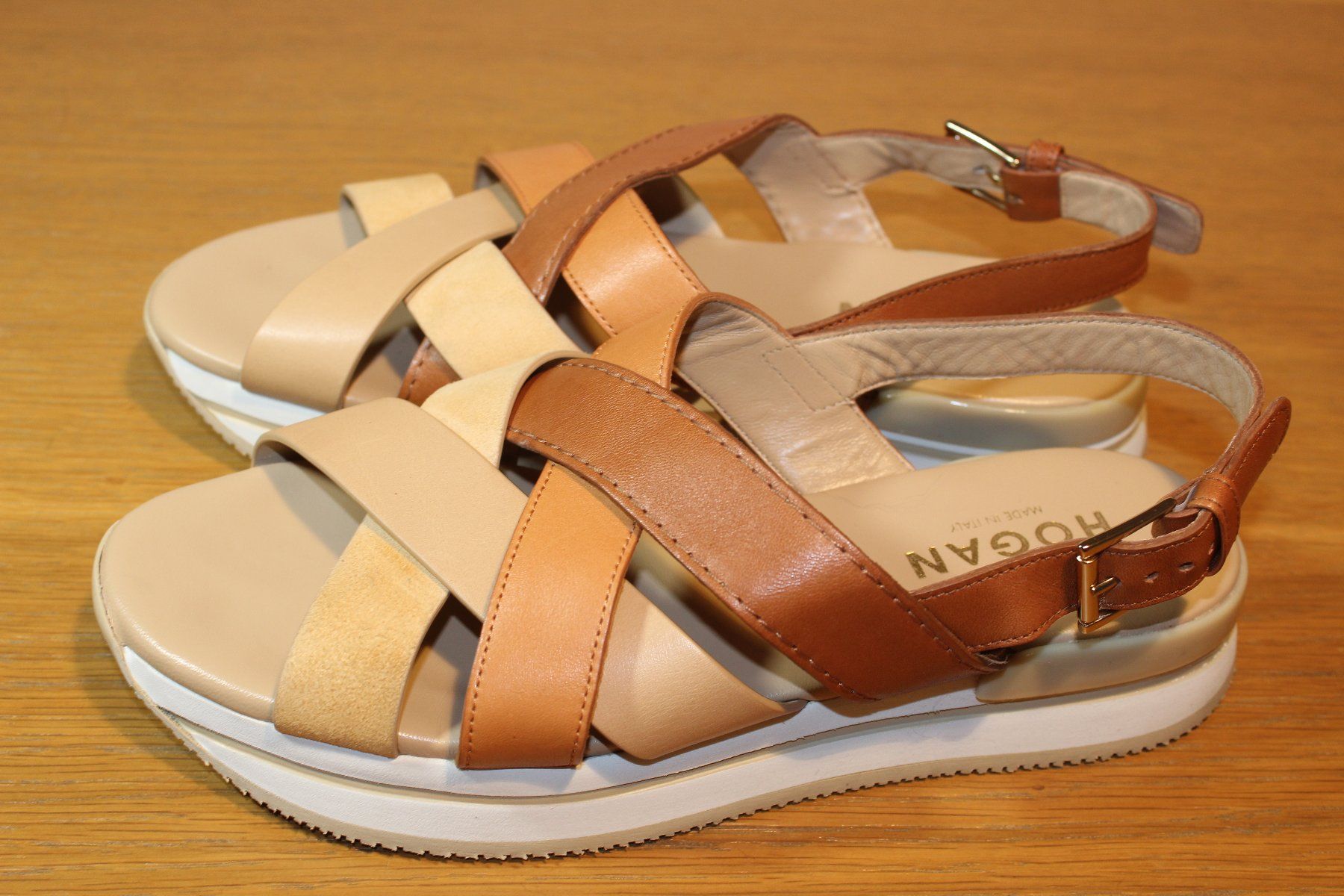 Hogan Scarpe da donna: HOGAN Damensandale, Gr. 39 – Usato da Basel venduto da Mila_Graf 1