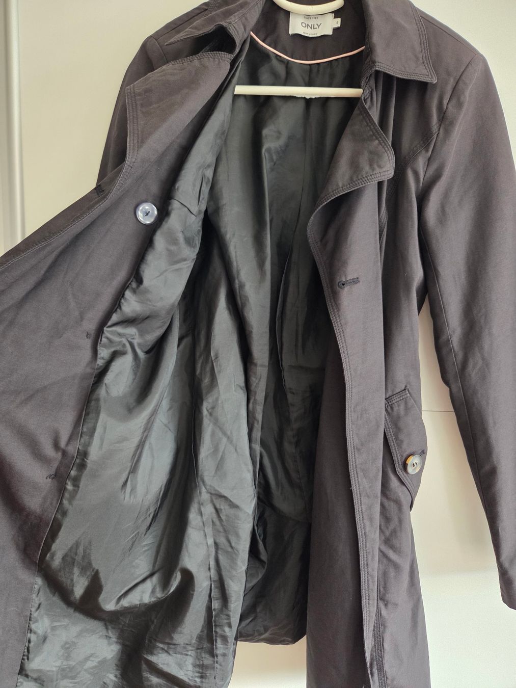 Only Cappotti: ONLY Trench-coat noir - Taille S – Usato da Chavannes-Renens venduto da mau_8rwz 3
