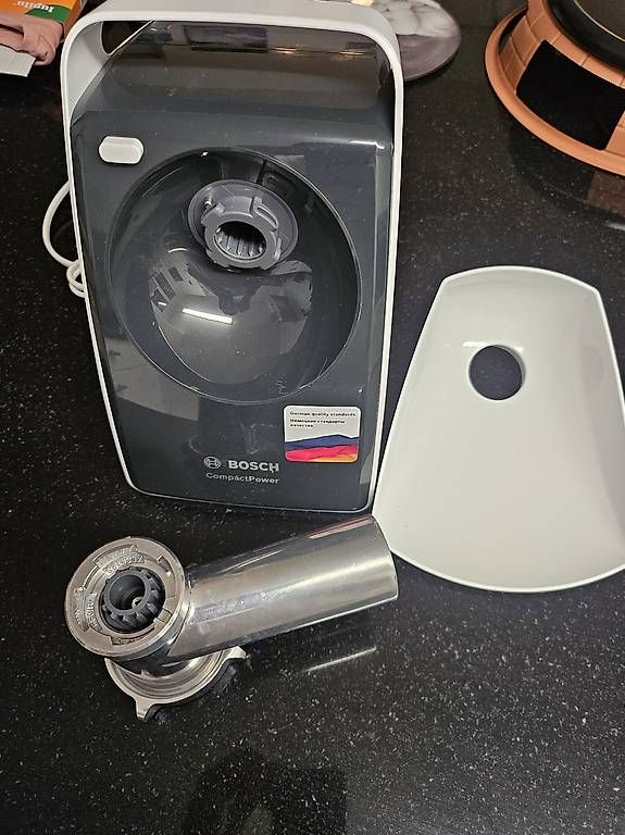 Bosch Elettrodomestici da cucina: Fleischwolf Bosch CompactPower Metall Edelstahl – Usato da Horn venduto da Spanien_pfr 4