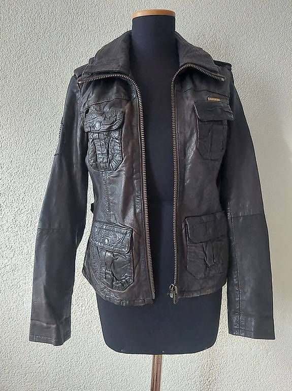 Giacche: Superdry Lederjacke Grösse XS – Usato da Zofingen venduto da Lottischilet