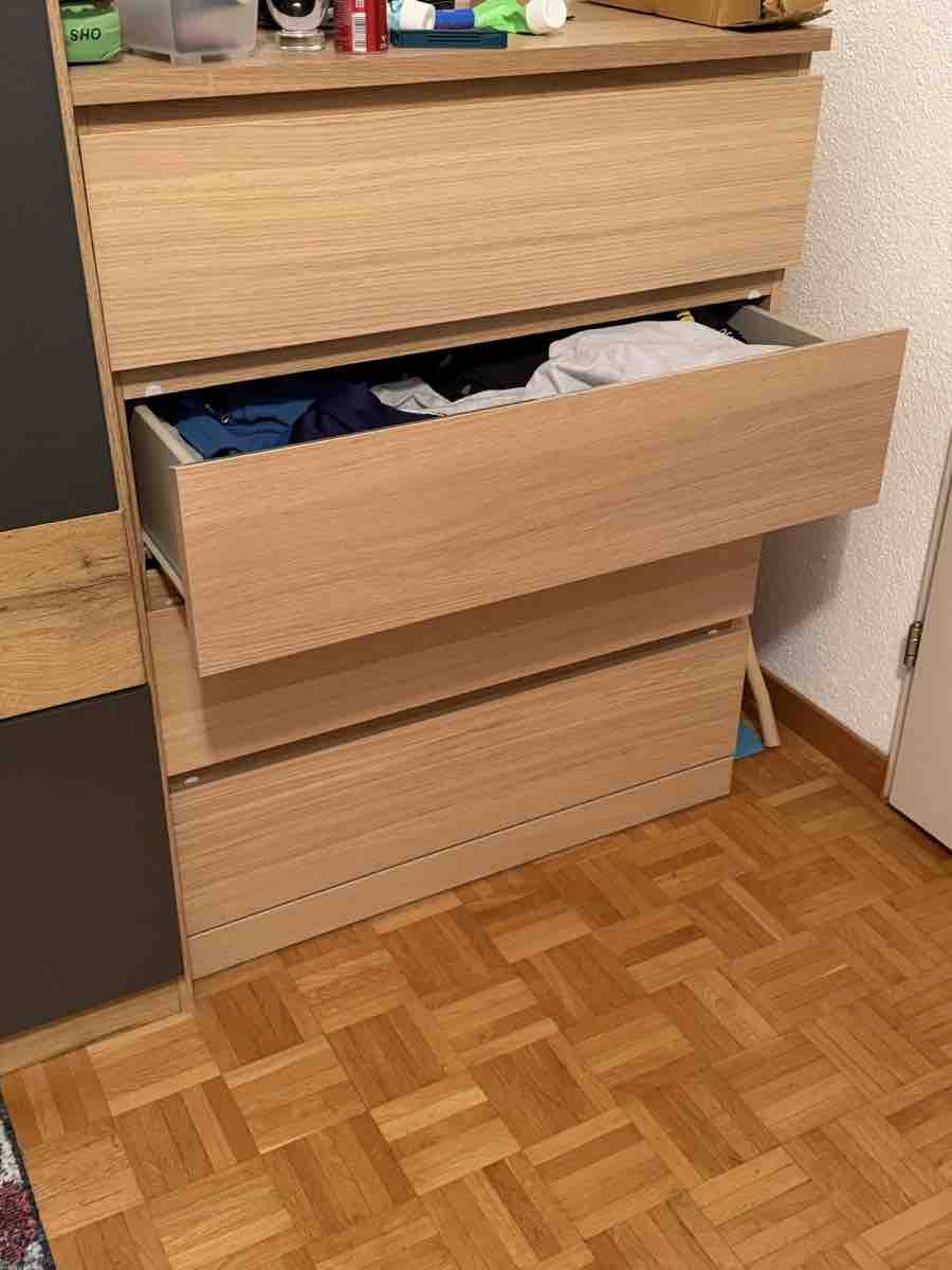 Ikea Cassettiere: Malm Kommode mit vier Schubladen – Usato da Dietikon venduto da Nieselchen 1