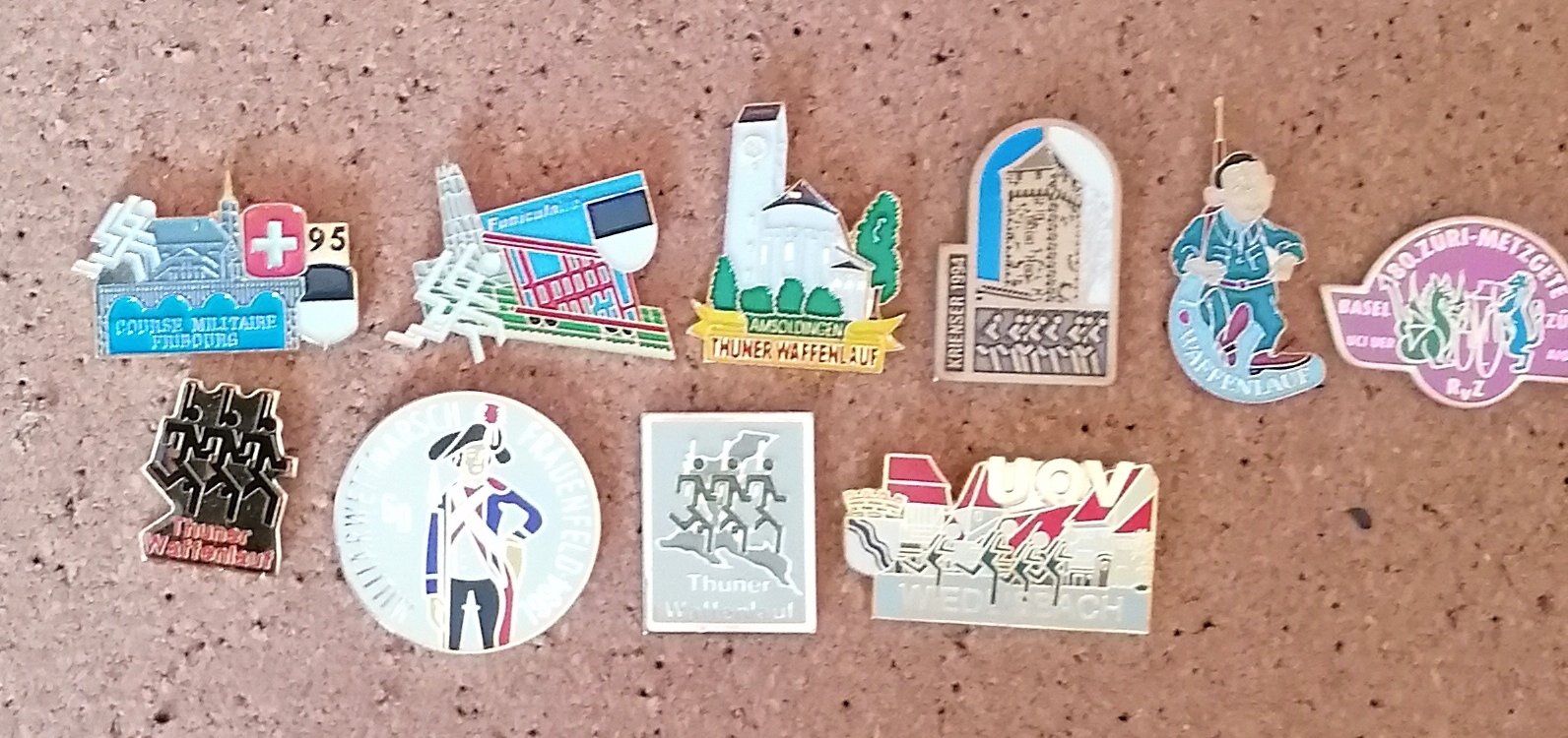 Placchette & Badge: Waffenlauf Pins – Usato da Messen venduto da renklever