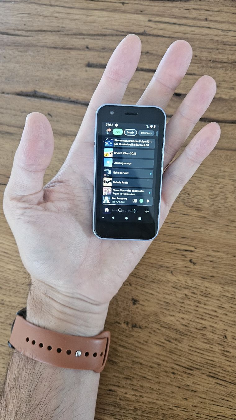 Handys / Smartphones: Mini Handy - das kleinste Smartphone der Welt! – Gebraucht aus Bassersdorf von wedam1981 4