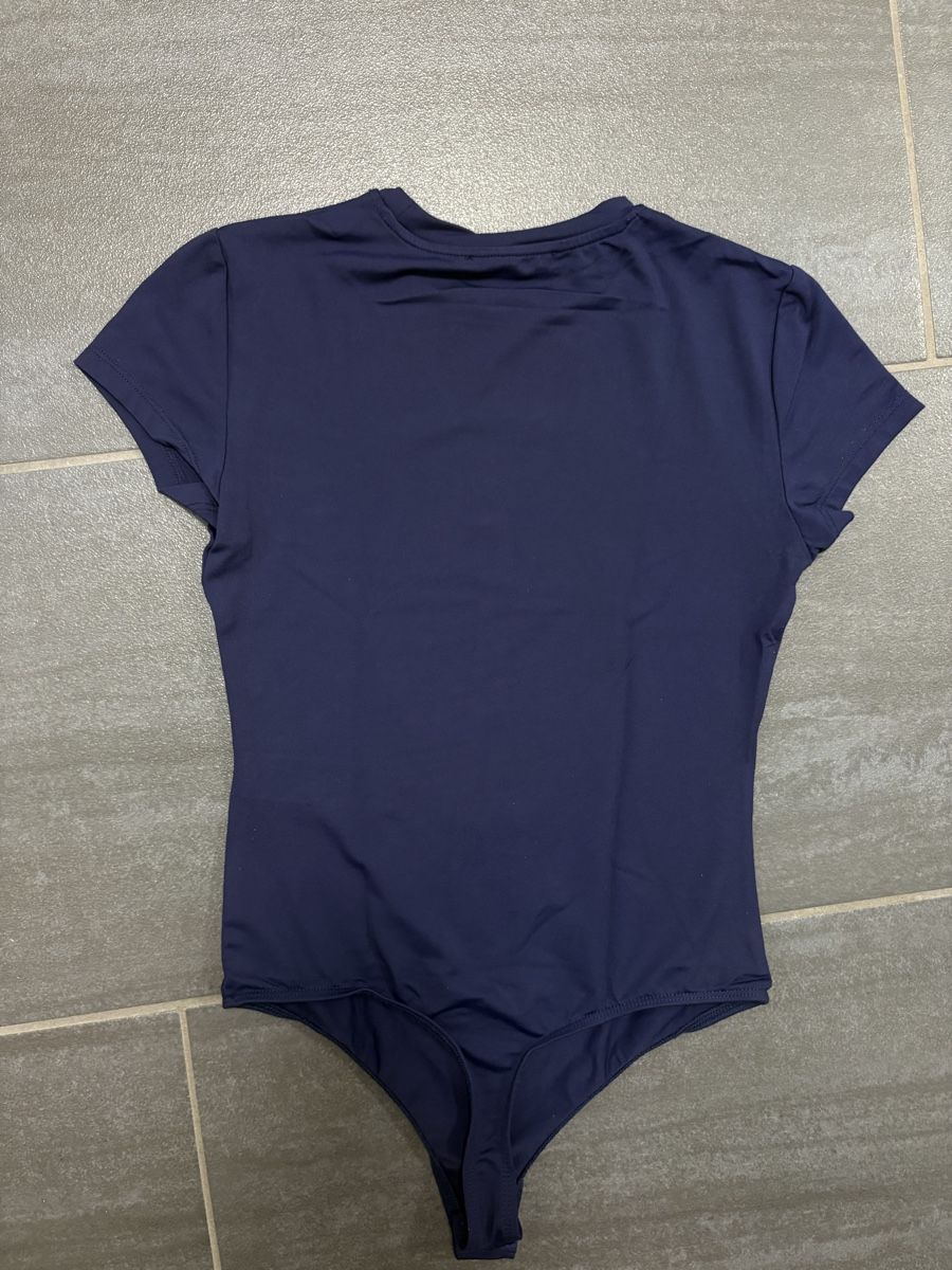 Top: Bershka Body M – Nuovo (secondo la descrizione) da Rümlang venduto da svent 4