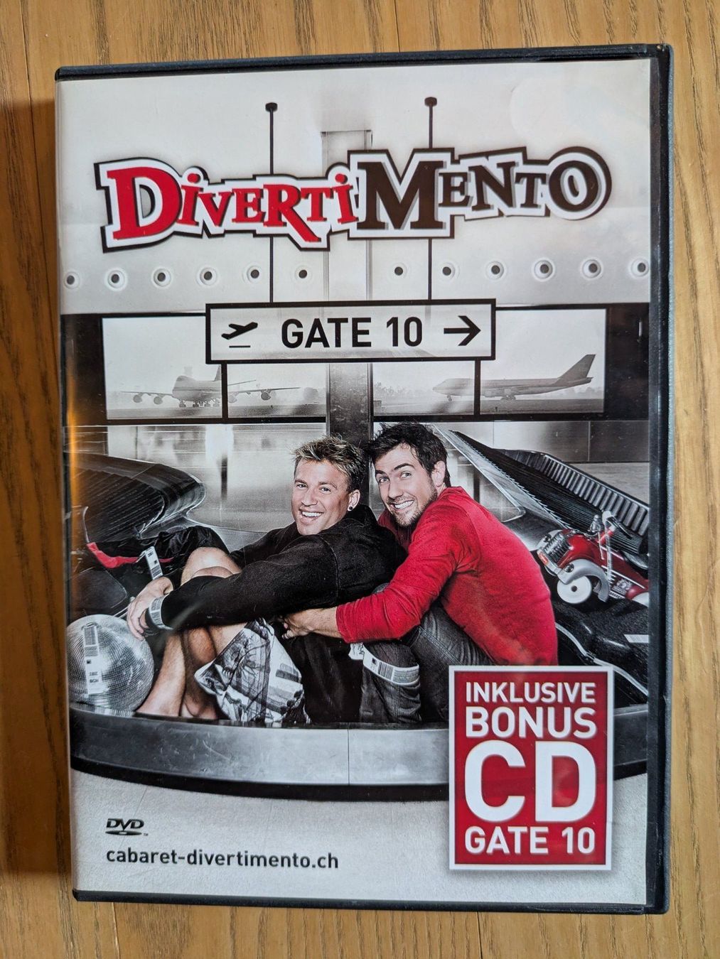 Tutti i DVDs: DVD "Gate 10" | Divertimento (inkl. Bonus CD) – Usato da Männedorf venduto da Pacer19