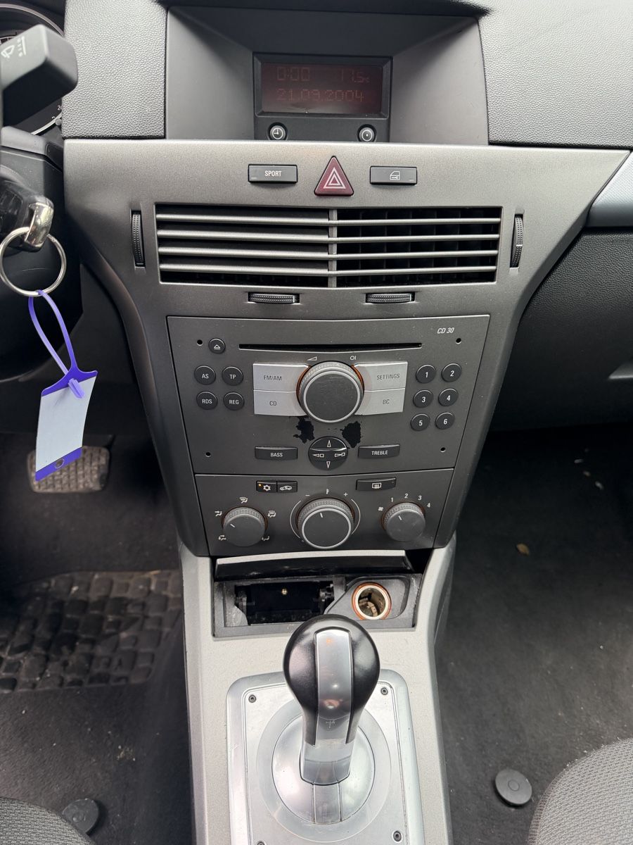 Opel Automobili: Opel Astra H16 Automat – Usato da Mollis venduto da BSL10 6