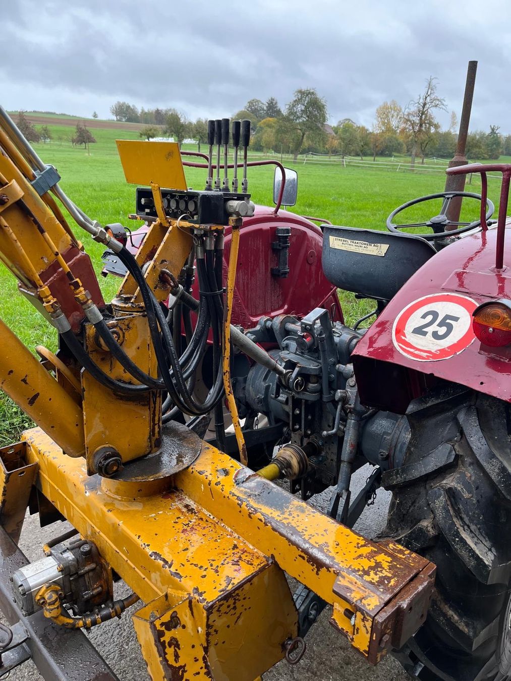 Trattori: Traktor mit Greiferkran – Usato da Schongau venduto da Nimra33 5