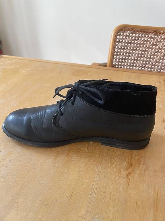 Scarpe da donna: VELT Lederstiefel – Usato da Basel venduto da dom_s5lg