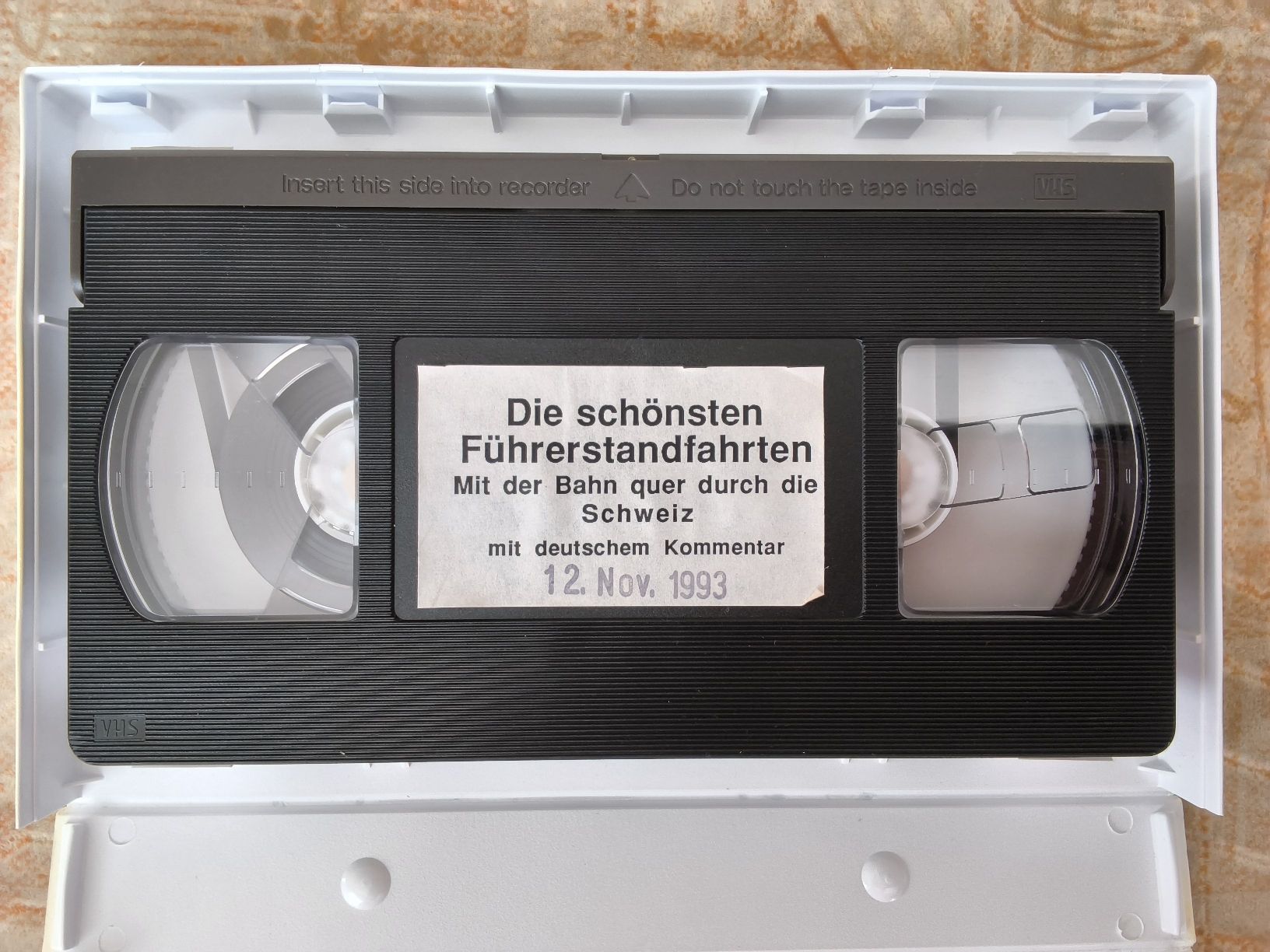 Tutti i VHS: VHS mit der Bahn quer durch die Schweiz 1993 – Usato da Hallau venduto da histoiremerveilleuse 2