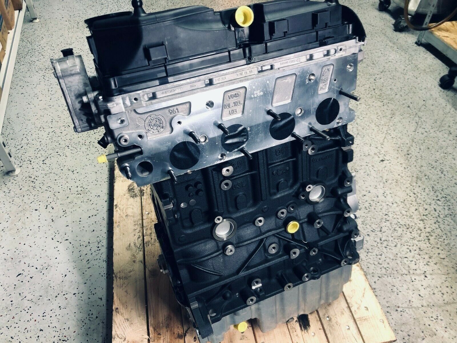 VW Motori: VW T5 ,Amarok Motor CFCA UND CFC – Nuovo (secondo la descrizione) da St. Margarethen TG venduto da 180279