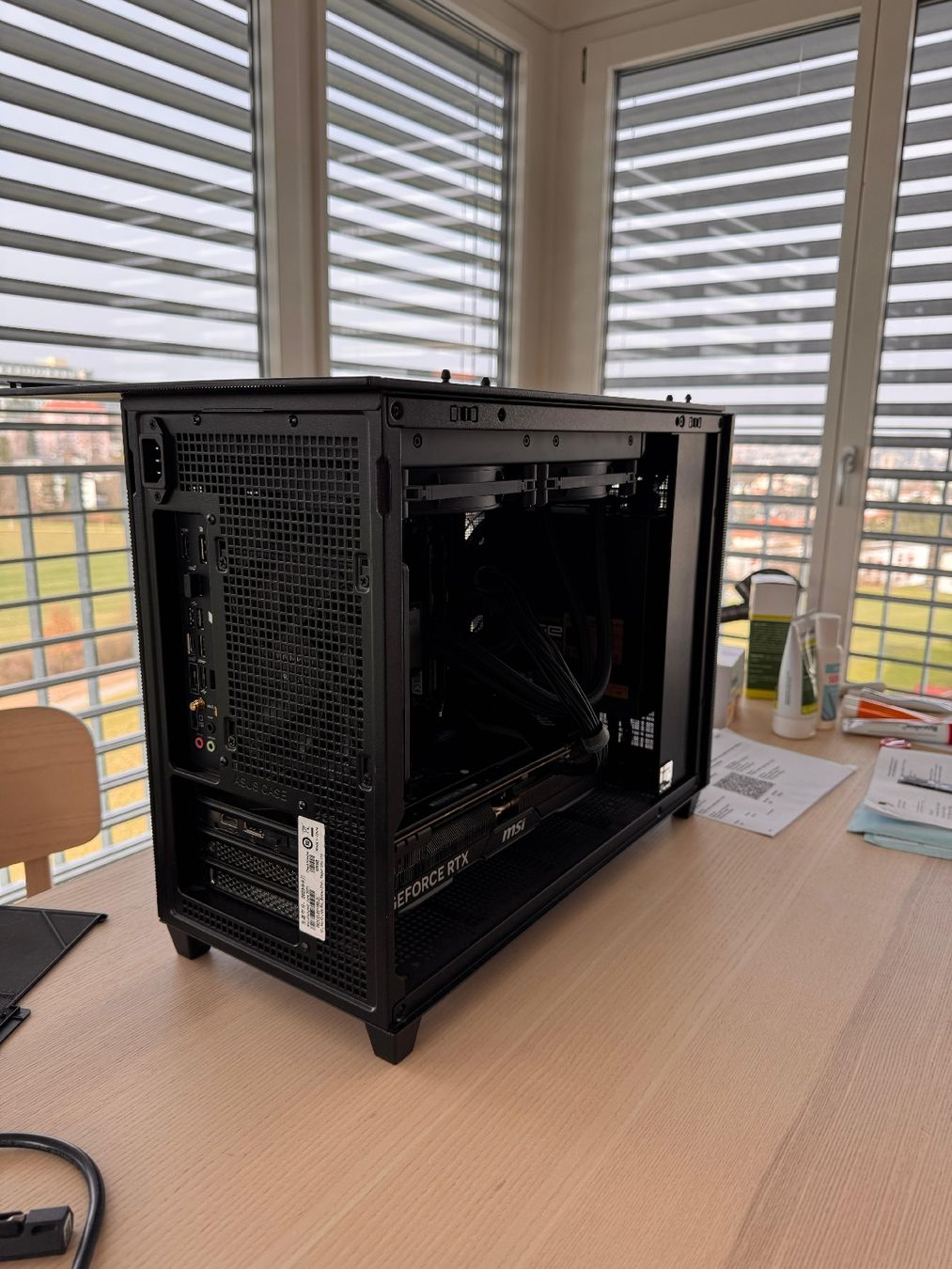 RTX 4090 + 7800X3D Gaming PC Mid-Form Factor (Gebraucht) in Villars-sur ...