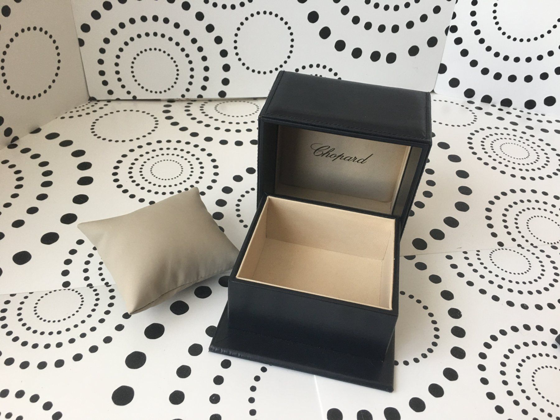 Chopard Scatole porta orologi: CHOPARD - WATCH CASE BOX ECRIN SCHACHTEL LEDER CUIR LEATHER – Usato da Epalinges venduto da dream-watch 1