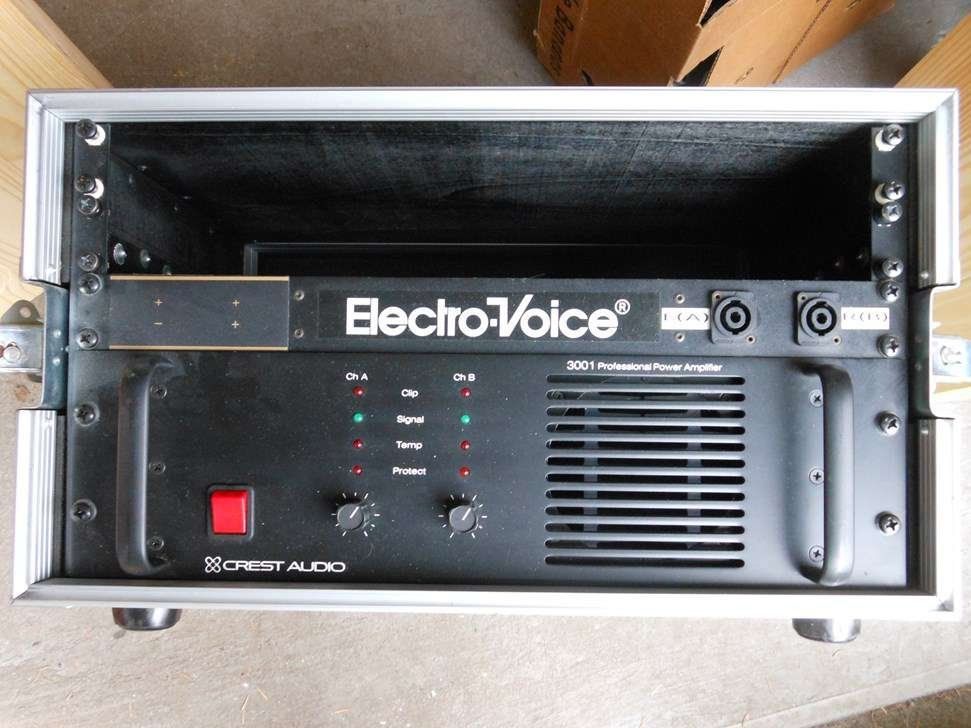 Amplificatori: Ampli Final "Crest 3001" – Usato da Biel/Bienne venduto da Todt01