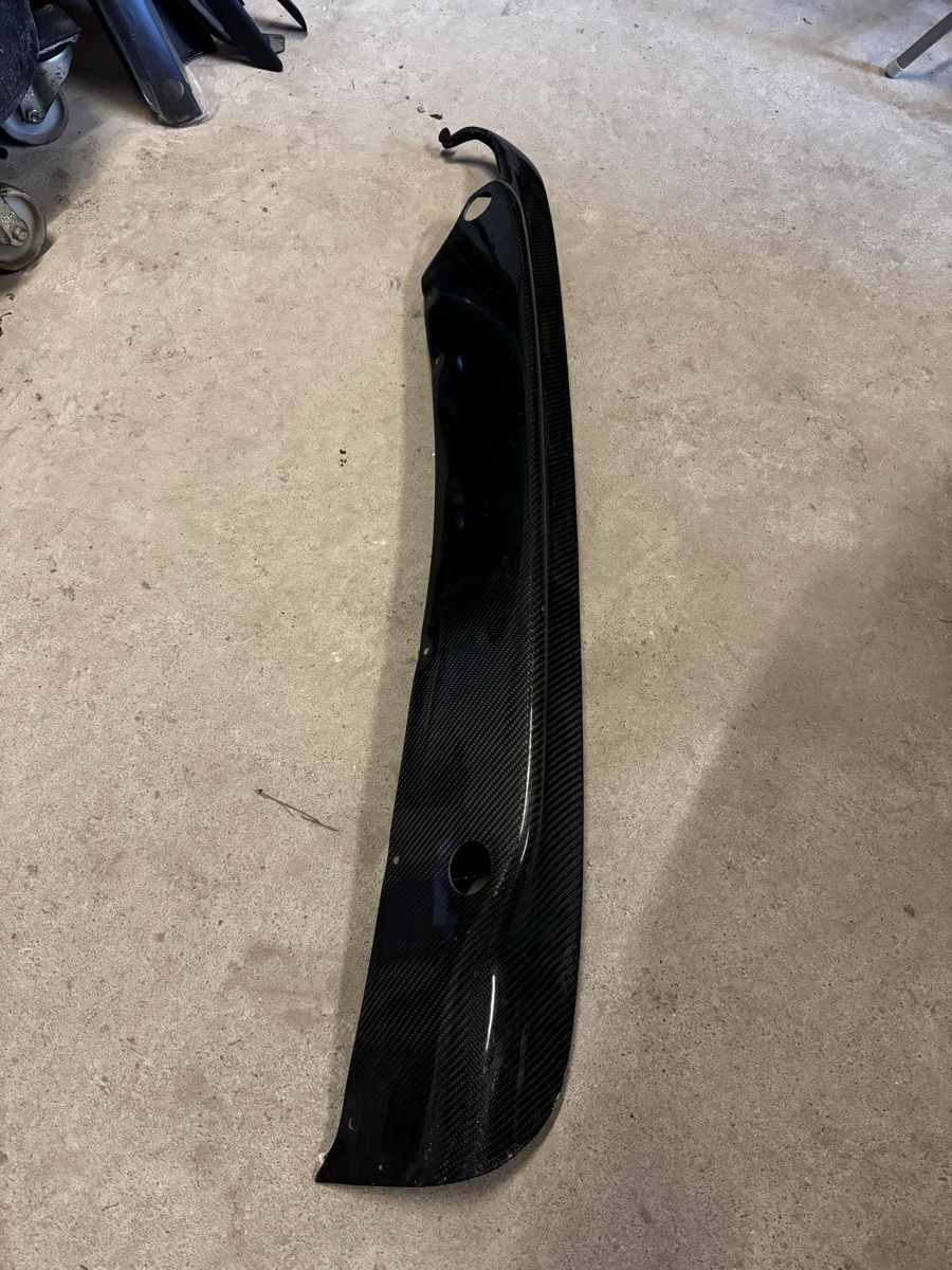 Diffusori di oli essenziali: BMW E46 M Paket Carbon Diffusor – Usato da Mühlehorn venduto da DeLuxe_Detailing