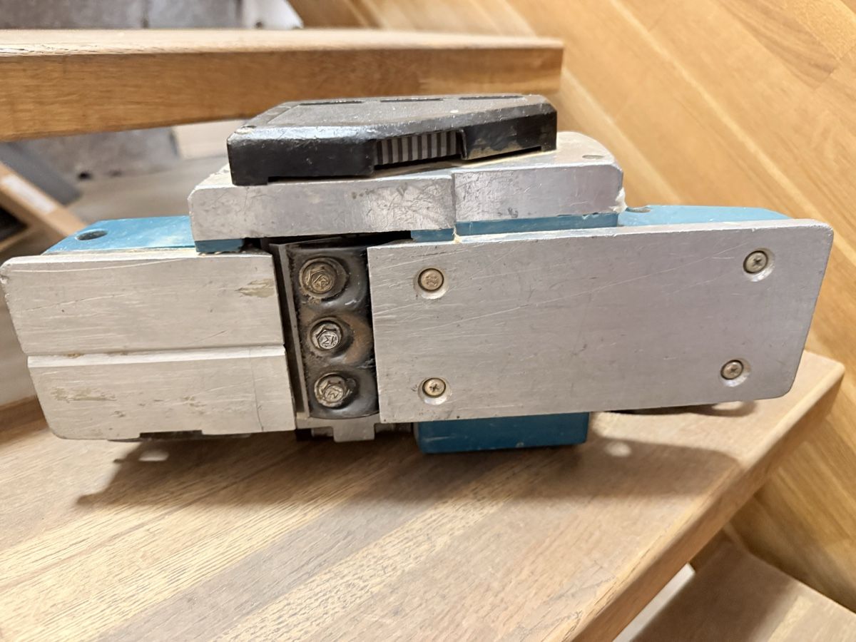 Makita Tutte le macchine: Elektrohobel Makita – Usato da Affoltern BE venduto da _Kaeser_ 1