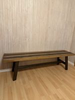 Sitzbank Holz mit Metallgestell