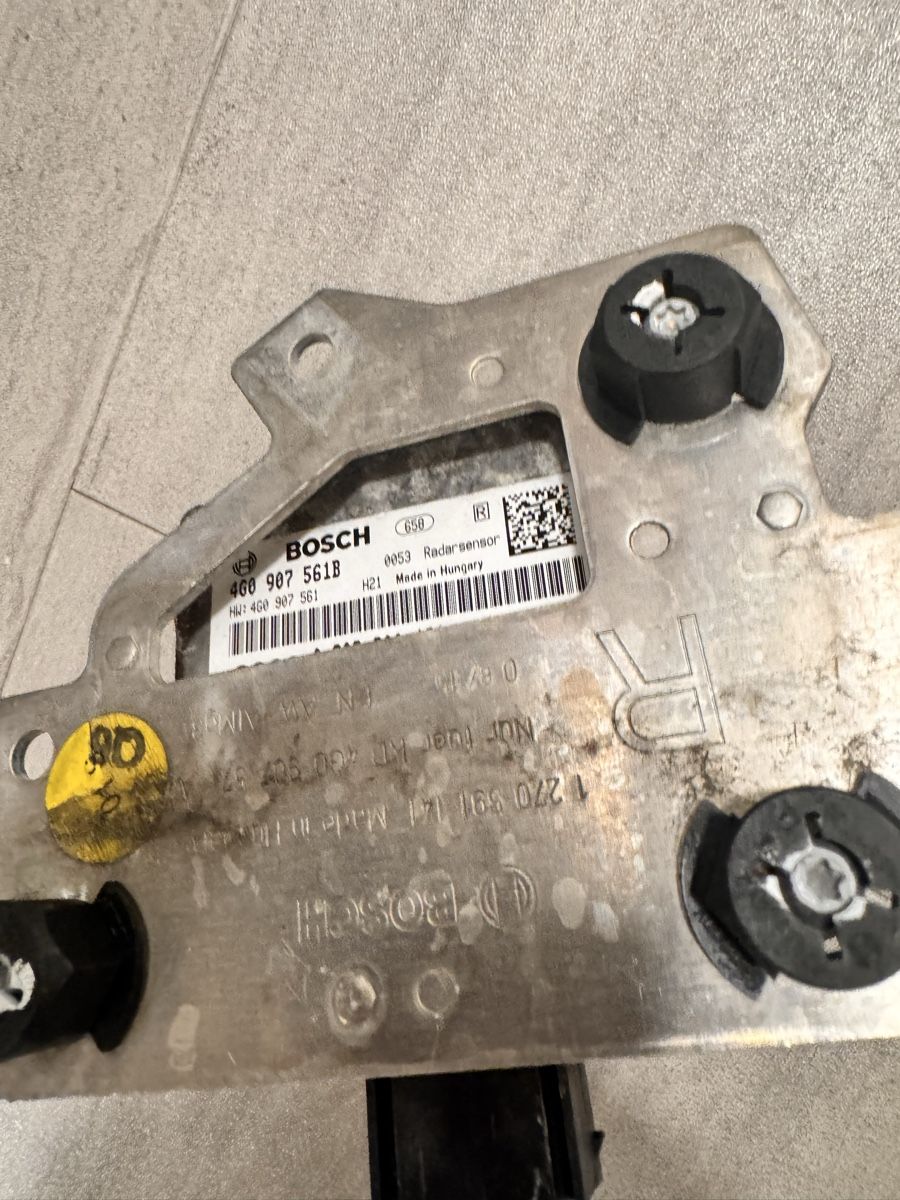 Audi Tutti pezzi di ricambio auto: Audi Radarsensor - 4G0 907 561B – Usato da Horw venduto da dancav 1