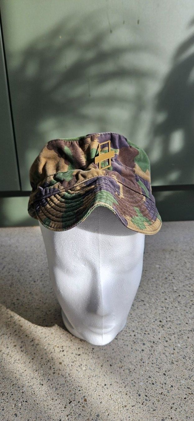 Schweizer Armee Uniformi: *** Mutz Armee95 mit Gold Grad / grösse 60  *** – Usato da Riedholz venduto da fr_sIruP