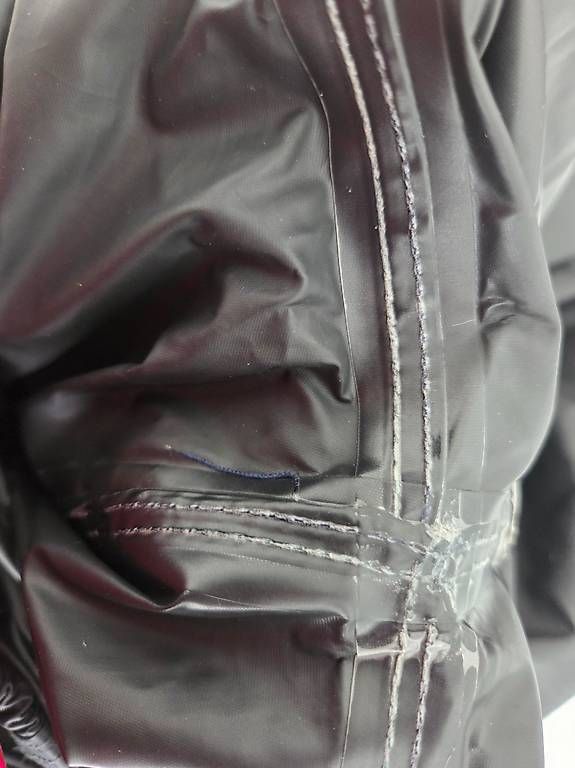 Pantaloni: Regenhose mit verschweissten Nähten – Usato da Ettingen venduto da EnnieRocks 3