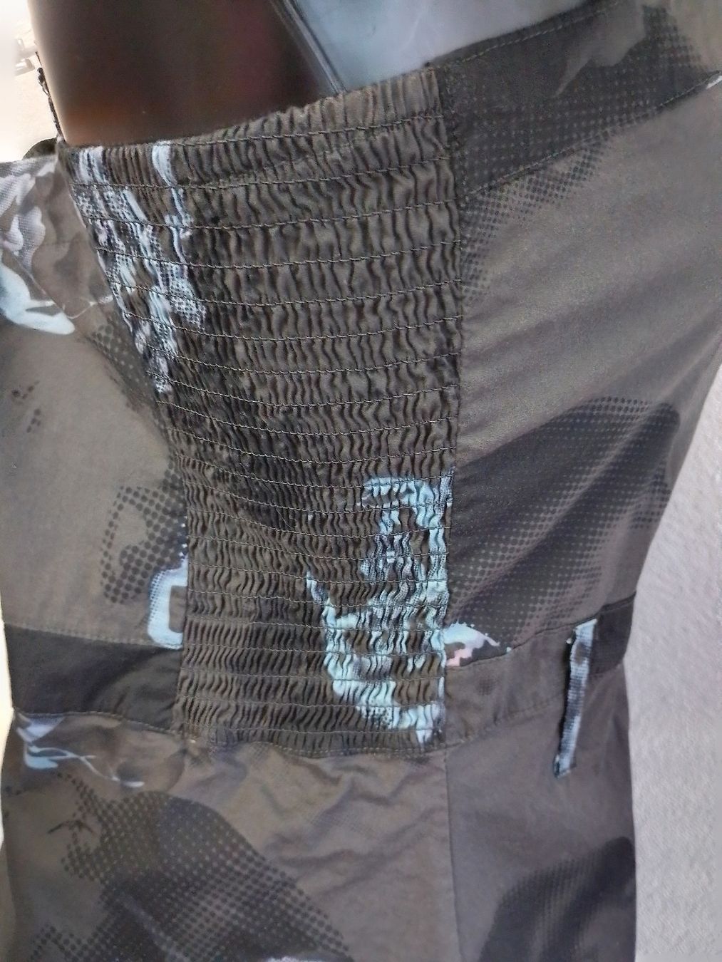 Vestiti: Lagenkleid Gr.40 – Usato da Luzern venduto da GoSecond 3