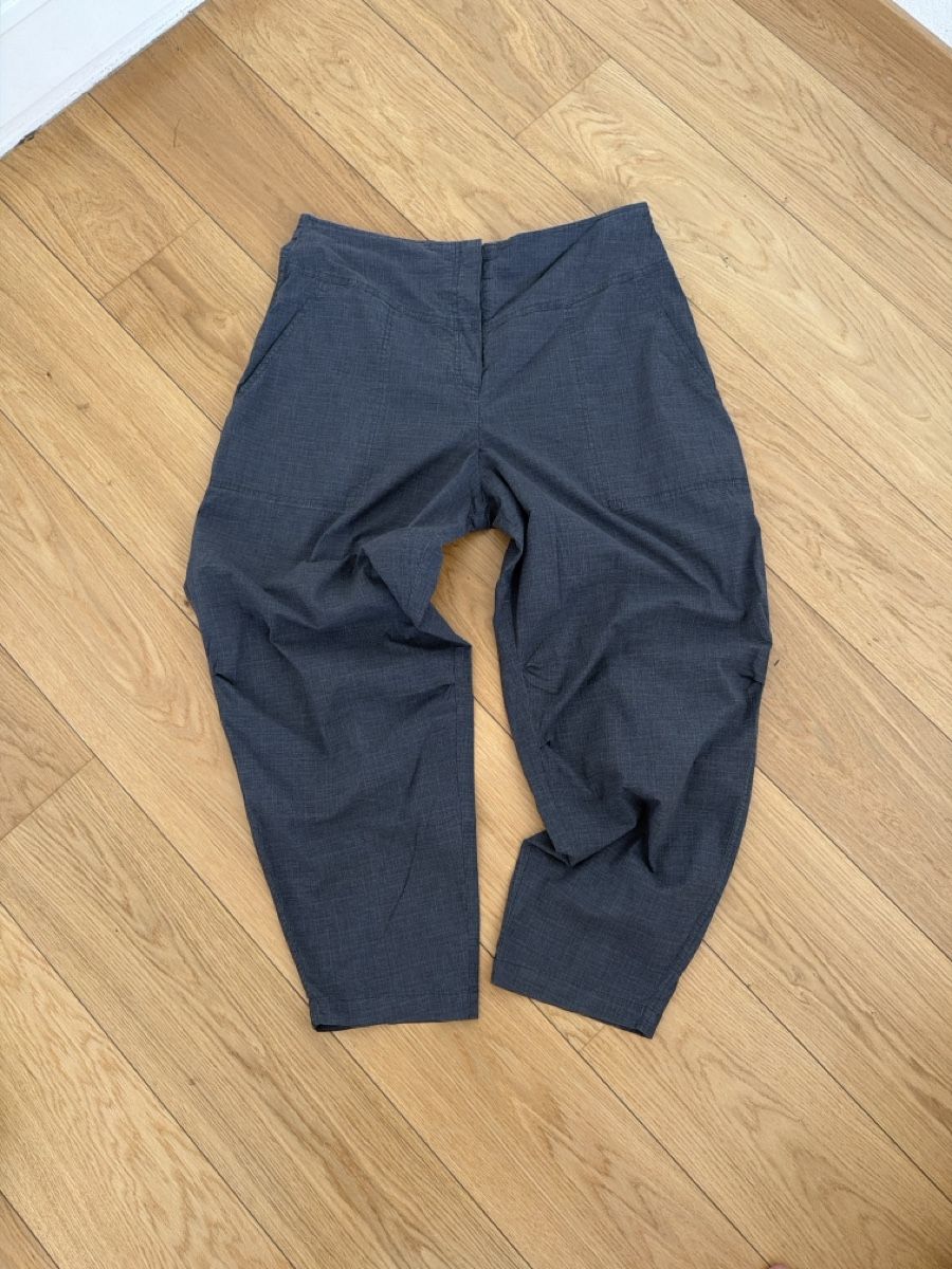 Oska Hosen: Pantalons OSKA gris taille 4  – Gebraucht aus Prangins von Leelou11