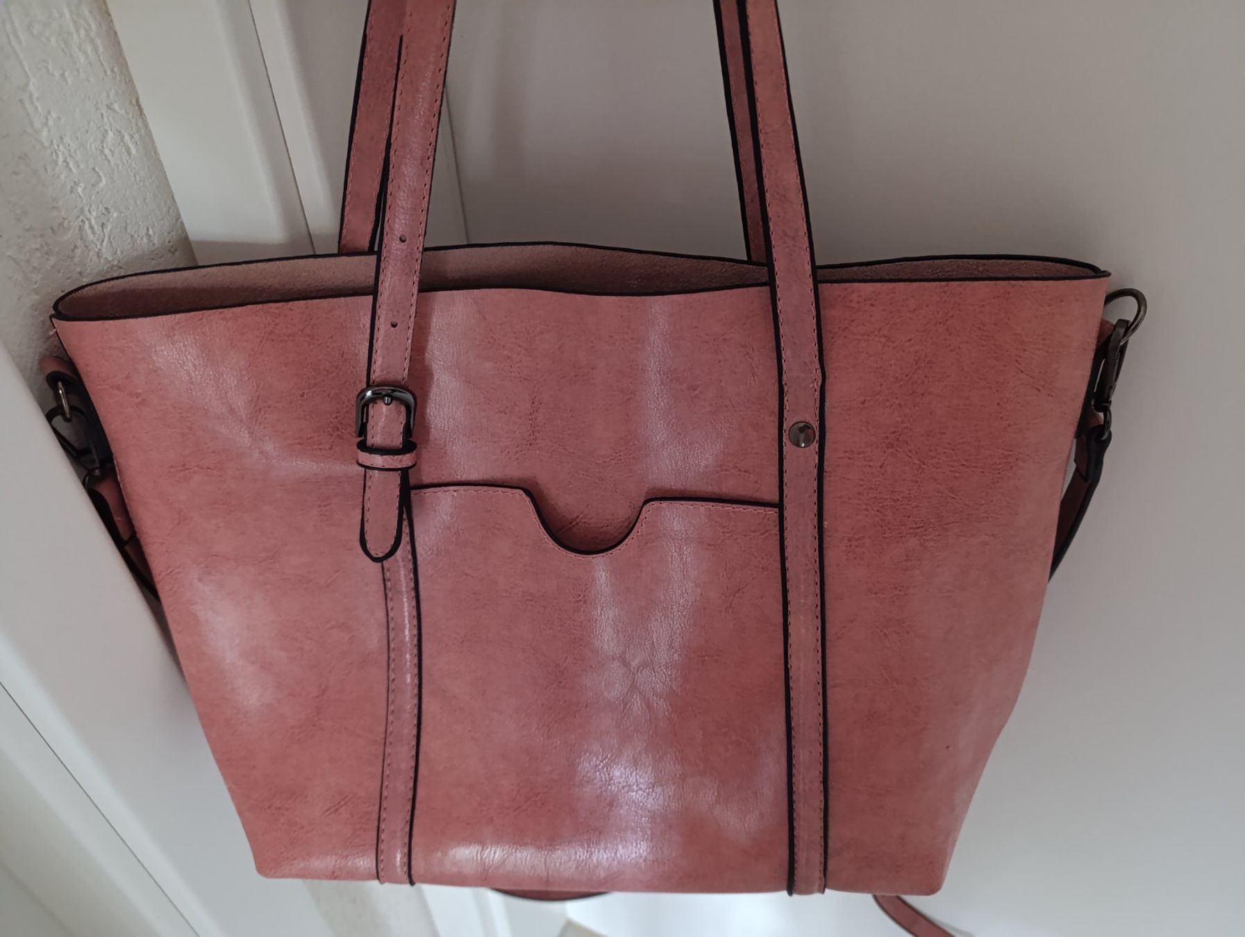 Taschen für Damen: Sac à bandoulière rose – Gebraucht aus St-Cergue von Neviana 1