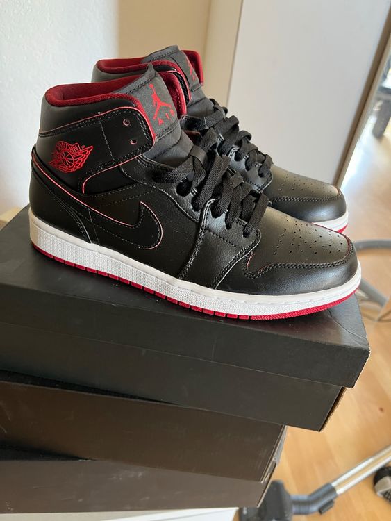 Air Jordan 1 mid taille 42 Acheter sur Ricardo