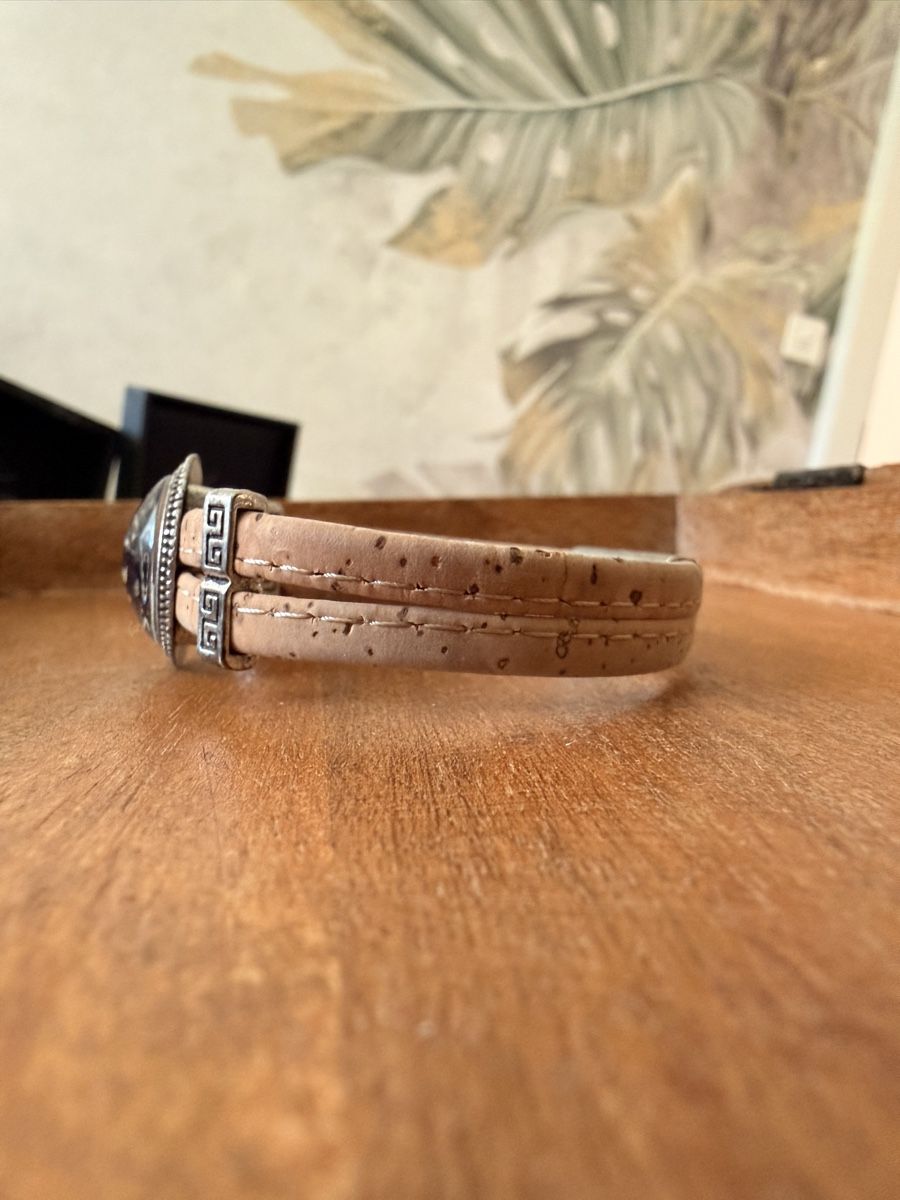 Armbänder & -reifen: Kork Armband mit Medaillon – Gebraucht aus Rorschacherberg von galylea 2