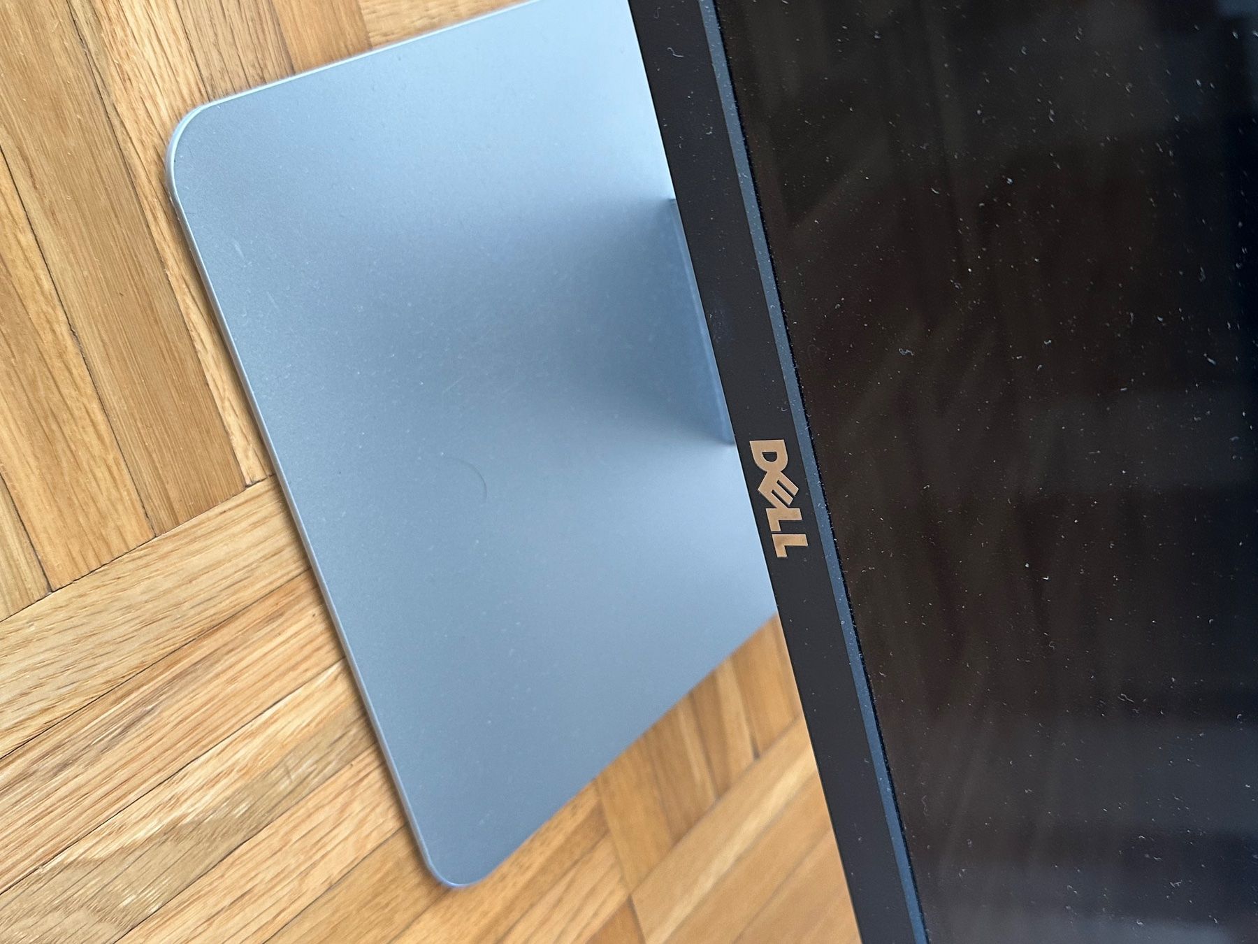 Dell Monitor: 24“ Bildschirm von Dell – Usato da Neuenhof venduto da tat_qm6s 1