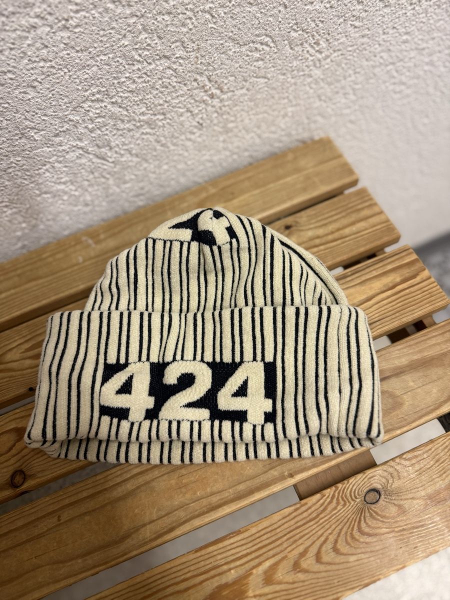 Chapeaux, bonnets & casquettes: 424 Mütze – D'occasion à Biel/Bienne par lichterhoh 1