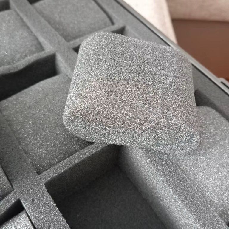 Uhrenboxen: Transportkoffer für 15 Uhren - Valise transport pour montre – Neu und originalverpackt aus Lausanne von WATCH-WORLD 4