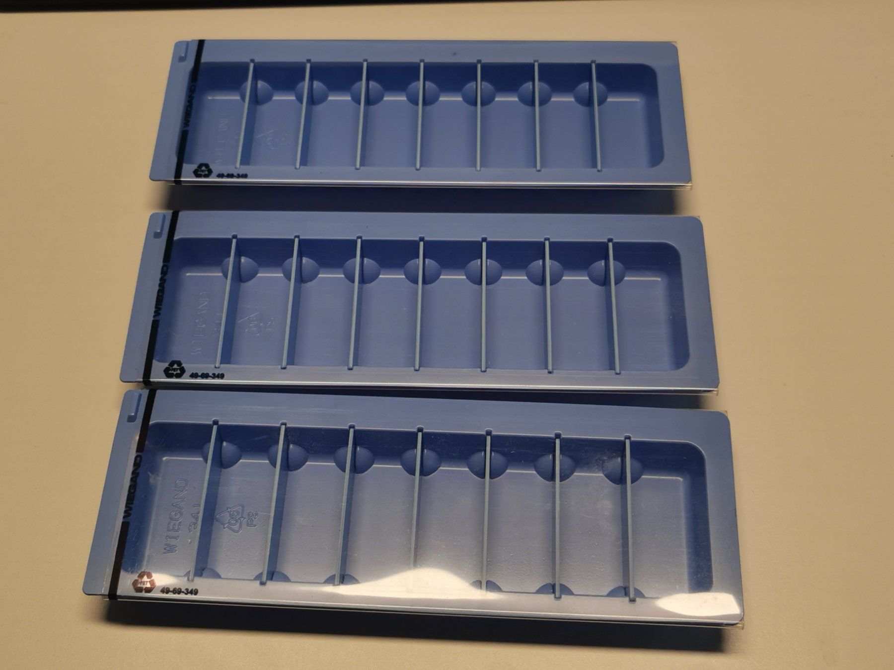 Contenitori & Simili: 3 Stück Wiegand M-Flex Pillenbox Pillendispenser Medikamente – Usato da Fischbach-Göslikon venduto da PitBullDoll
