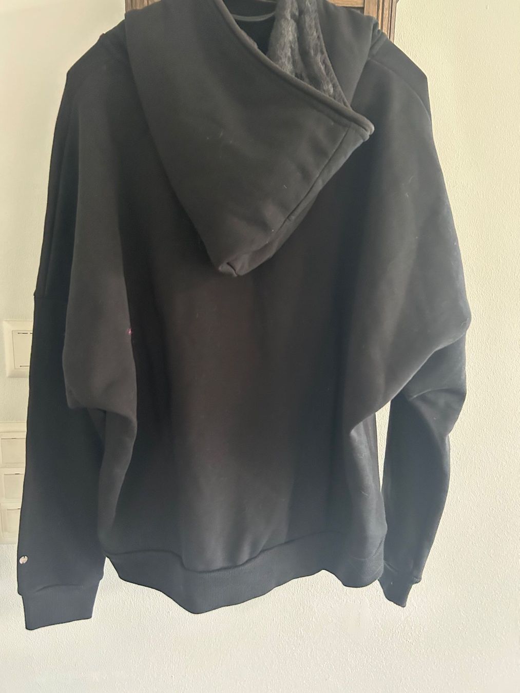 Icepeak Maglioni & Felpe: Schwarzer Kapuzenpullover von Icepeak Gr. XL – Usato da Kaltbrunn venduto da lagone1 2