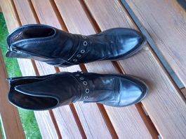 TIGERS Damen Stiefel, in ausgezeichnetem Zustand
