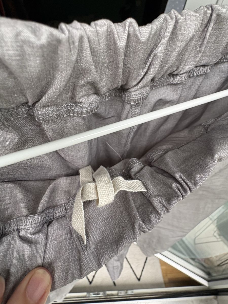 Pantaloni: lockere graue Hose – Usato da winterthur venduto da len_7fkt 2