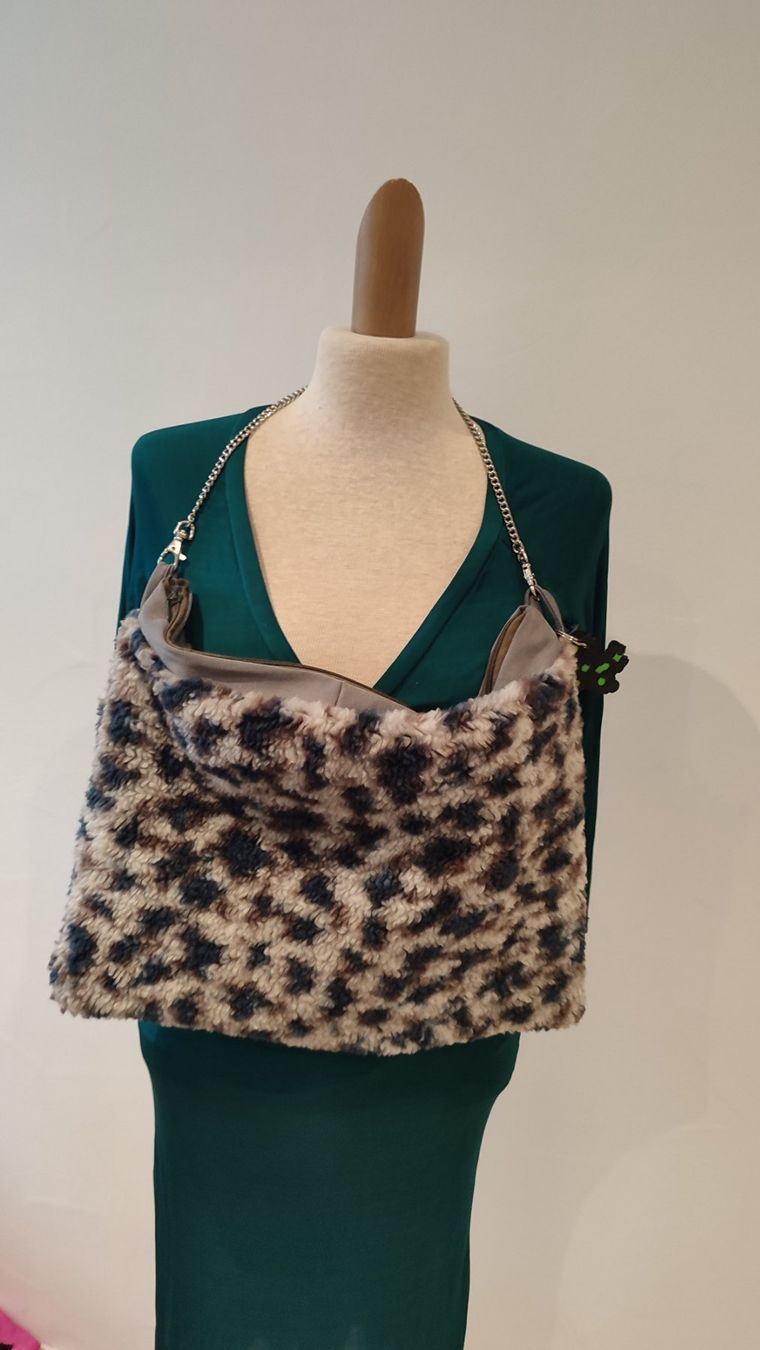 Borse da donna: Pelz/fell Tasche – Nuovo (secondo la descrizione) da Bellikon venduto da MellonCollieMitTwint