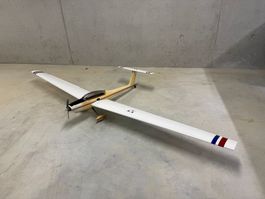 Ariane von Aviomodelli mit OS Max Viertakter